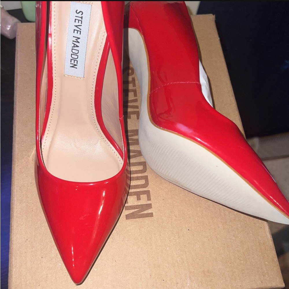 Steve Madden red Vala heels